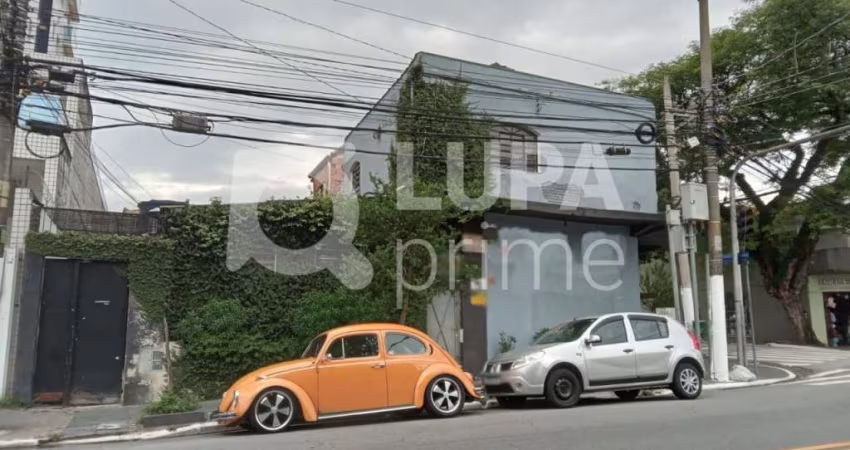 Prédio Comercial com 380 metros para locação na Parada Inglesa