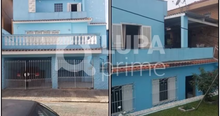 Sobrado com 230 m² em Santana para venda.