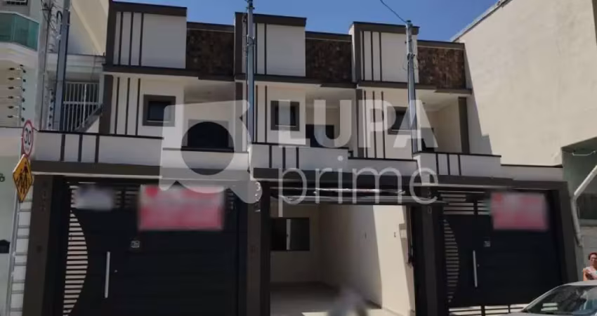 Sobrado com 3 dormitórios sendo 3 suítes á venda na vila isolina mazzei.