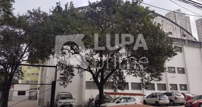 Prédio comercial com 2.720 metros à venda na Água Branca!