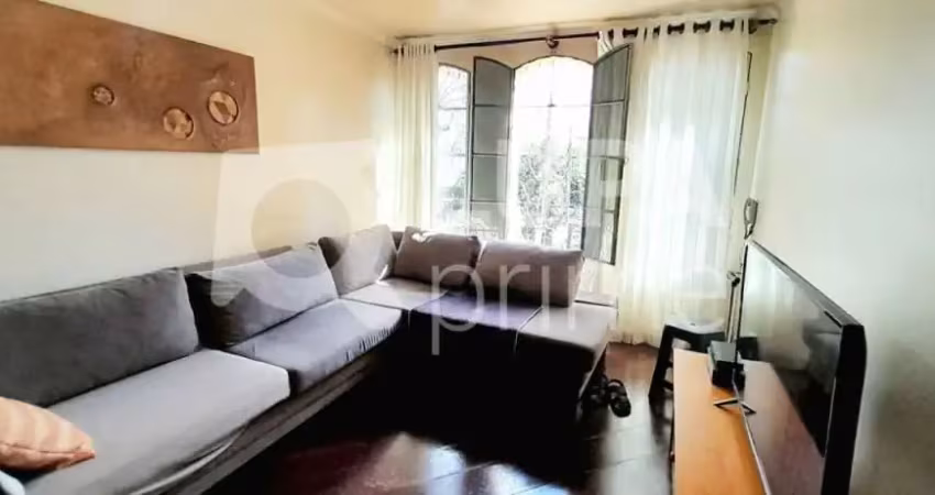 Sobrado com 3 dormitórios sendo 1 suíte à venda no Chora Menino!