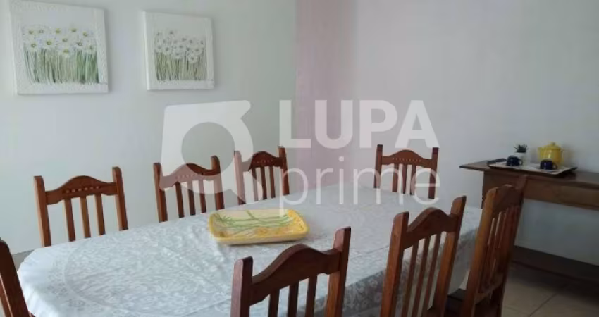Sobrado à venda com 2 dormitórios no Limão!