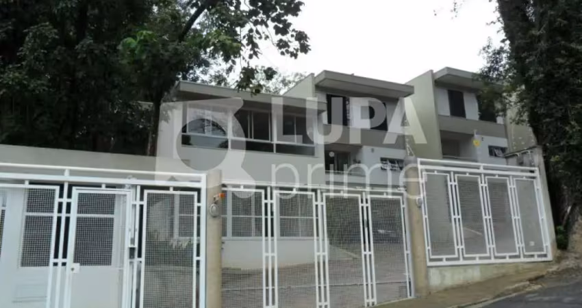 SOBRADO EM CONDOMÍNIO Á VENDA NO TREMEMBÉ