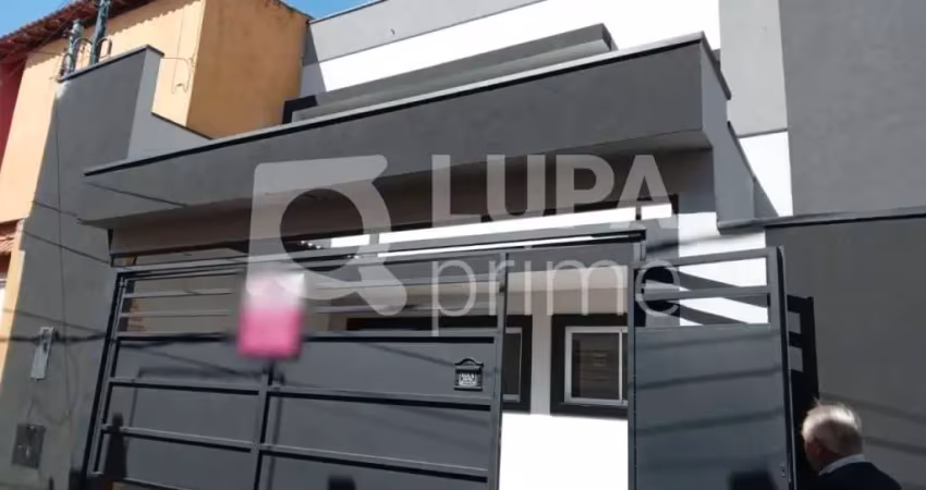 Sobrado com 2 dormitórios sendo suítes á venda em santa terezinha
