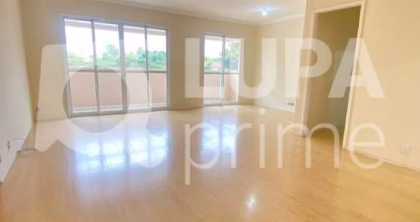 Apartamento com 3 dormitórios  sendo 3 suítes á venda no Tatuapé.