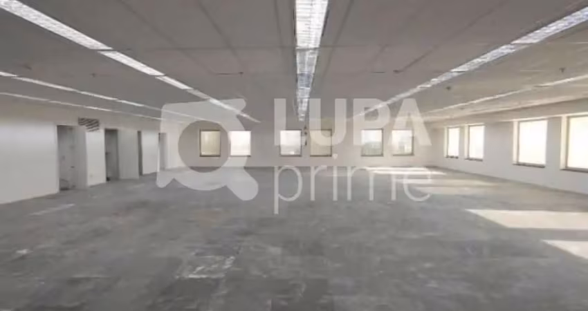 Conjunto comercial com 304 metros para locação na vila olímpia