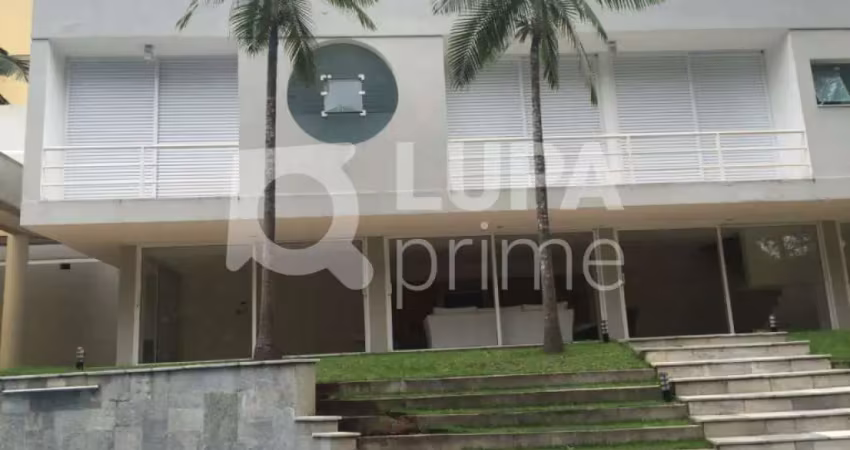 Mansão com 750m² e 4 suítes à venda no barro branco