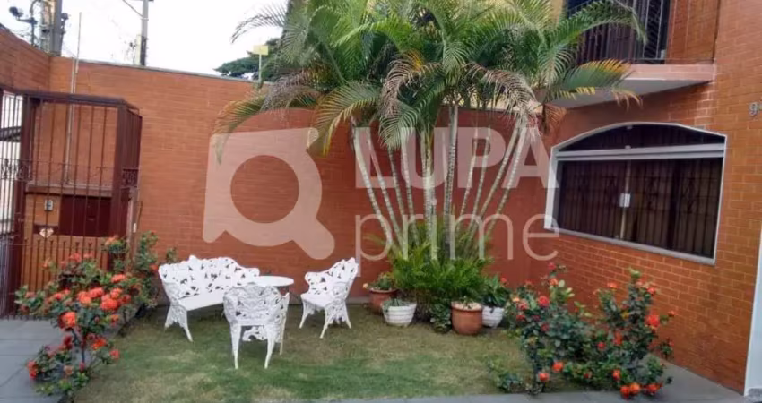 Sobrado com 5 dormitórios sendo 4 suítes á venda na vila primavera