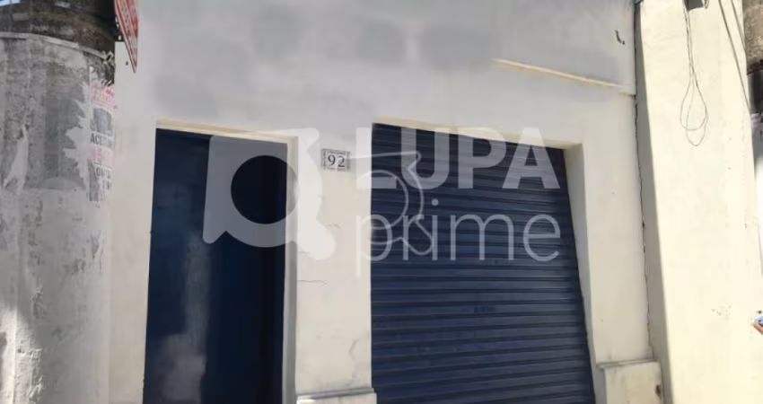Salão comercial para locação com 140 metros de área construída em Santana!