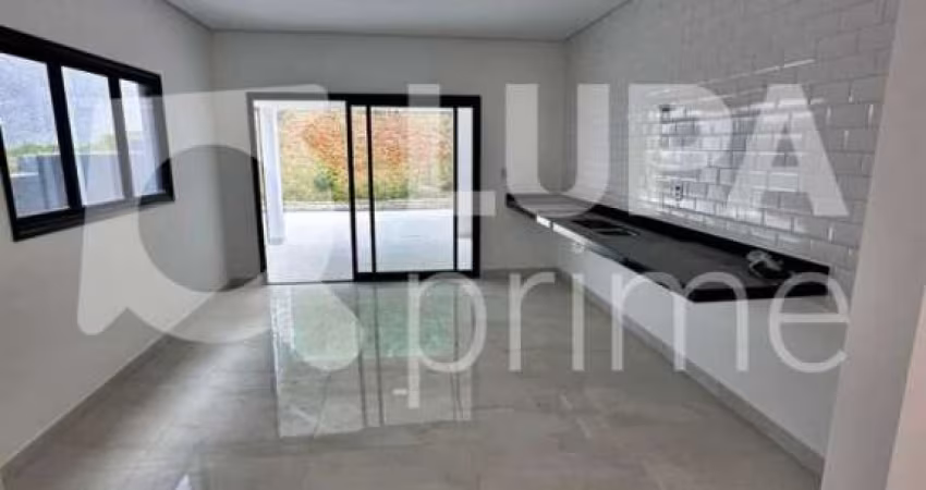 SOBRADO COM 3 QUARTOS E 4 VAGAS PARA VENDA, JARDIM DOS PINHEIROS, ATIBAIA