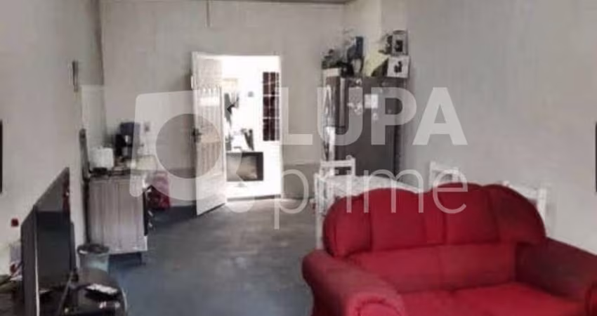 CASA TÉRREA COM 2 QUARTOS E 1 VAGA PARA VENDA, VILA GUSTAVO, SÃO PAULO