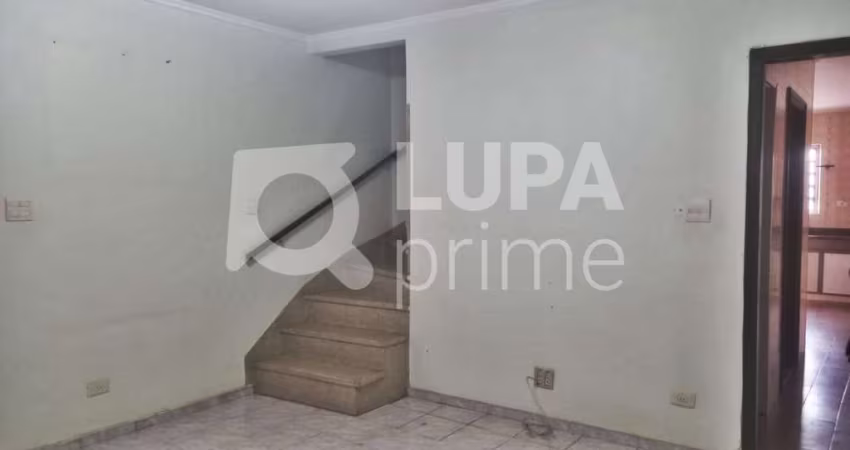 CASA COM 2 QUARTOS E 2 VAGAS DE GARAGEM À VENDA NA VILA MARIA ALTA