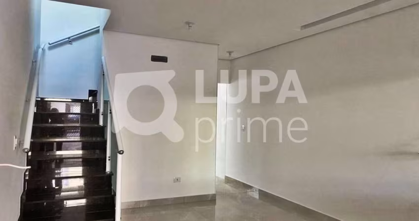 CASA COM 3 QUARTOS E 2 VAGAS DE GARAGEM À VENDA NA VILA MEDEIROS