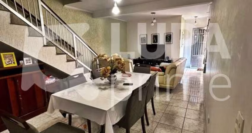 CASA COM 3 QUARTOS E 3 VAGAS DE GARAGEM À VENDA NO JARDIM BRASIL