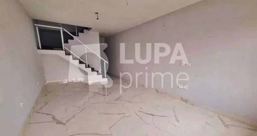 CASA COM 3 QUARTOS E 3 VAGAS DE GARAGEM À VENDA NA VILA GUILHERME