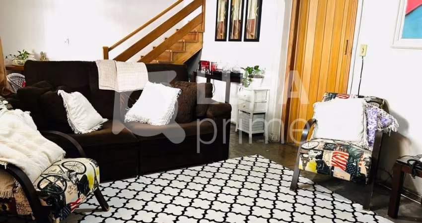 CASA COM 2 QUARTOS E 2 VAGAS DE GARAGEM À VENDA NA VILA GUILHERME