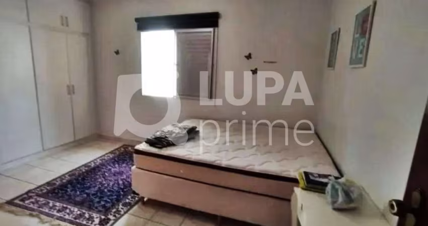 CASA COM 2 QUARTOS E 1 VAGA DE GARAGEM À VENDA NO TUCURUVI