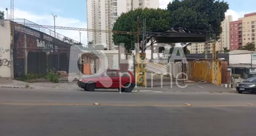 Terreno comercial com 1.072 metros para locação em santana