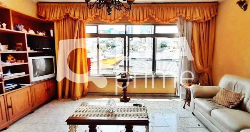 CASA COM 3 QUARTOS E 2 VAGAS DE GARAGEM À VENDA NO TUCURUVI