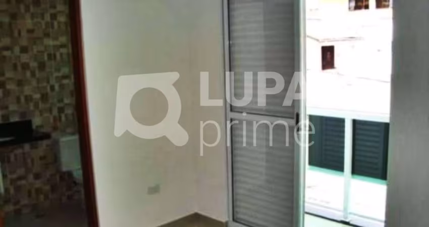 CASA COM 3 QUARTOS E 5 VAGAS DE GARAGEM À VENDA NO TUCURUVI