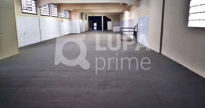 GALPÃO COMERCIAL COM 800M² DE ÁREA CONSTRUÍDA PARA LOCAÇÃO NA CASA VERDE ALTA