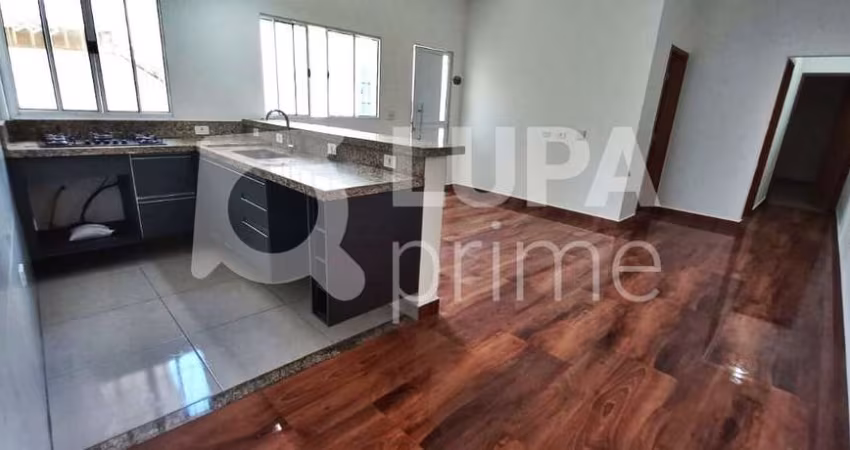 CASA COM 2 QUARTOS À VENDA NO JAÇANÃ