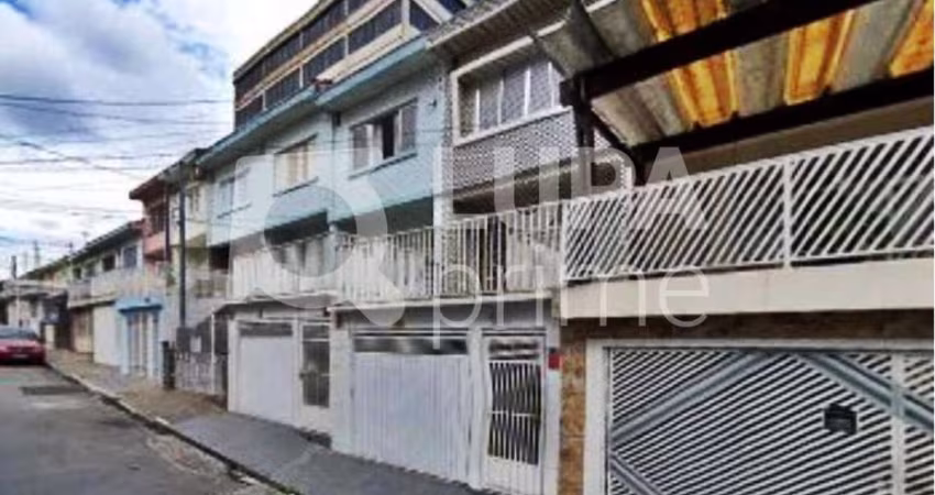 CASA COM 2 QUARTOS E 2 VAGAS DE GARAGEM À VENDA NA VILA GUILHERME