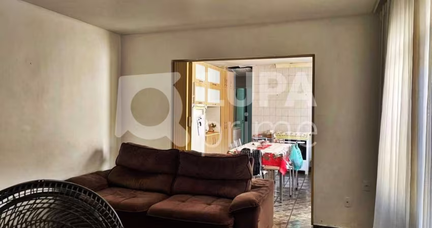 CASA COM 2 QUARTOS E 2 VAGAS DE GARAGEM À VENDA NA VILA MARIA ALTA