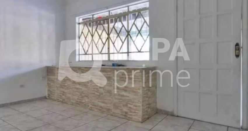 CASA COM 2 QUARTOS E 1 VAGA DE GARAGEM À VENDA NA VILA CONSTANÇA