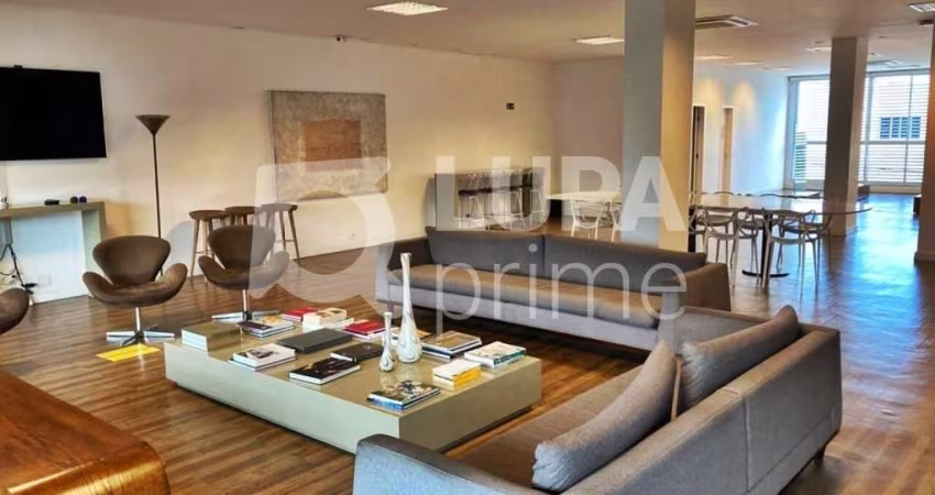 PRÉDIO COMERCIAL COM 3.883M² DE ÁREA CONSTRUÍDA À VENDA NA LUZ