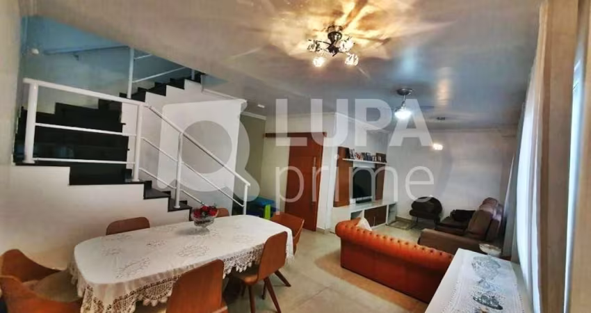 CASA COM 3 QUARTOS E 2 VAGAS DE GARAGEM À VENDA NO LIMÃO