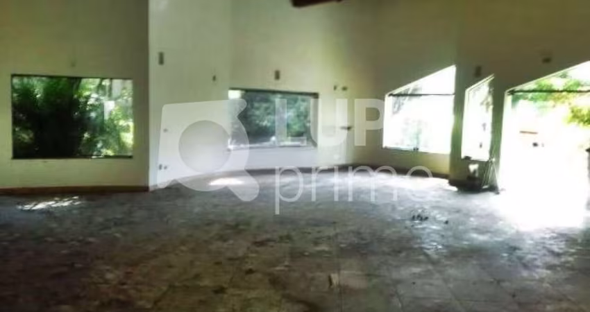 SALÃO COMERCIAL COM 600M² PARA LOCAÇÃO NA VILA SABRINA