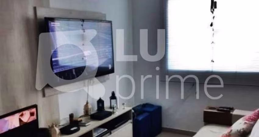 CASA COM 2 QUARTOS E 2 VAGAS DE GARAGEM À VENDA NA PARADA INGLESA