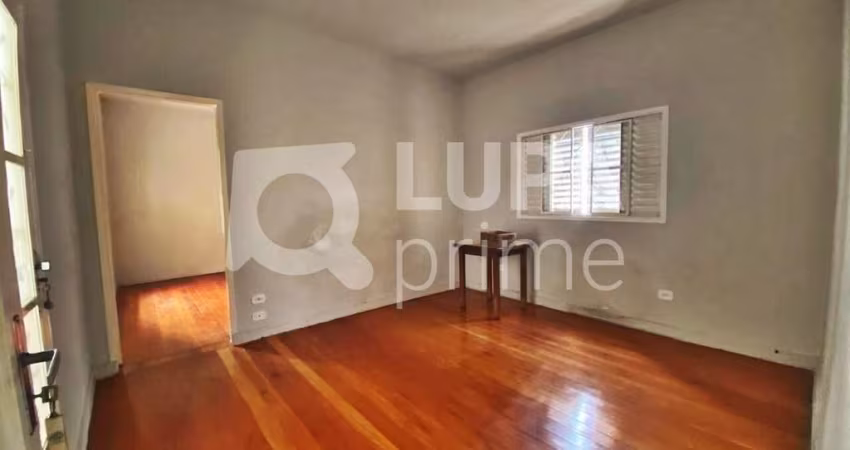 CASA COM 3 QUARTOS PARA LOCAÇÃO NA VILA MEDEIROS