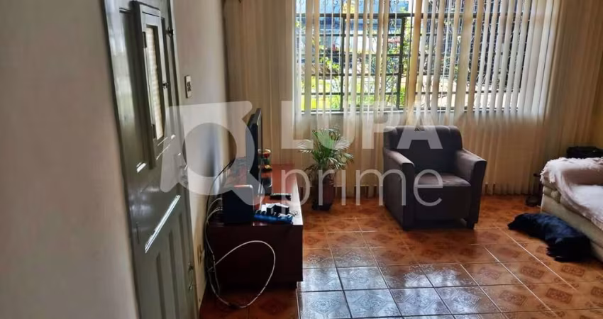 CASA COM 3 QUARTOS E 2 VAGAS DE GARAGEM À VENDA NA VILA GUILHERME