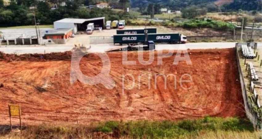 GALPÃO COMERCIAL COM 3.356M² PARA LOCAÇÃO EM ITAPECERICA DA SERRA