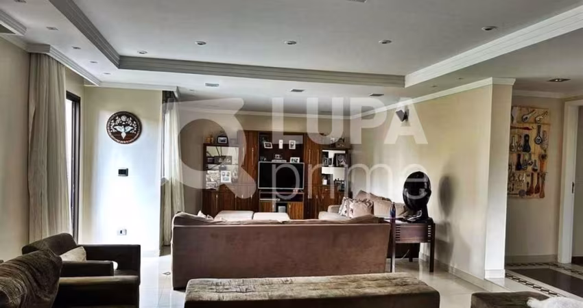 APARTAMENTO COM 3 QUARTOS E 2 VAGAS DE GARAGEM À VENDA NO TATUAPÉ