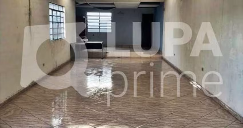 GALPÃO COMERCIAL COM 300M² DE ÁREA CONSTRUÍDA À VENDA NO PARQUE NOVO MUNDO