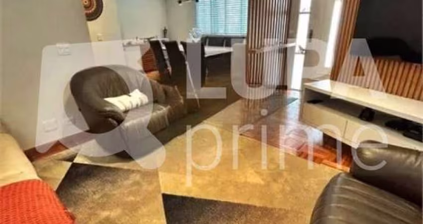 CASA COM 3 QUARTOS E 2 VAGAS DE GARAGEM À VENDA NO TUCURUVI