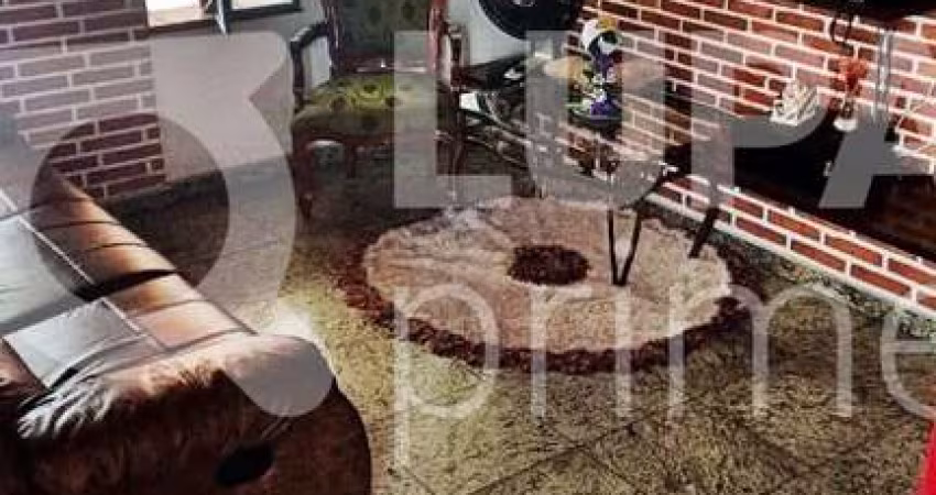 CASA COM 3 QUARTOS E 2 VAGAS DE GARAGEM À VENDA NO CARANDIRU