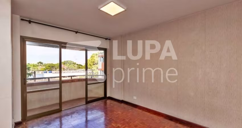 APARTAMENTO COM 3 QUARTOS E 1 VAGA DE GARAGEM À VENDA EM SANTANA