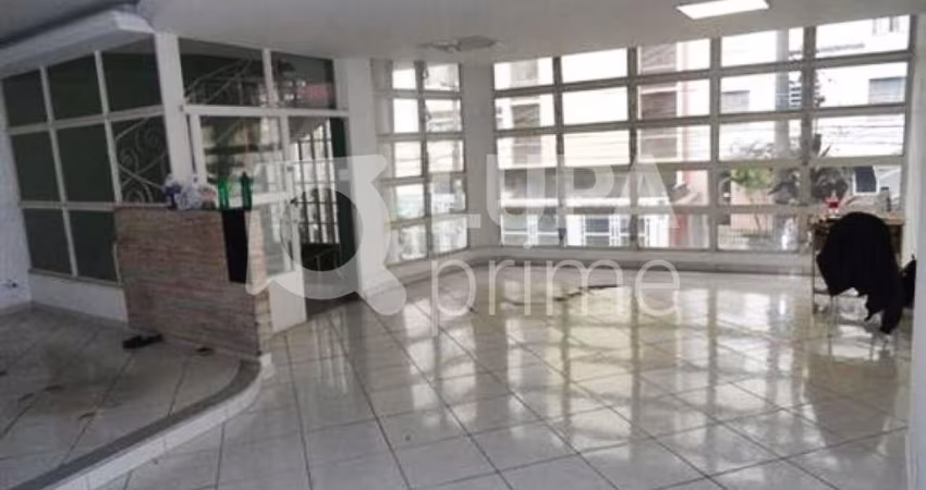 CASA COMERCIAL COM 350M² DE ÁREA CONSTRUÍDA À VENDA EM SANTANA