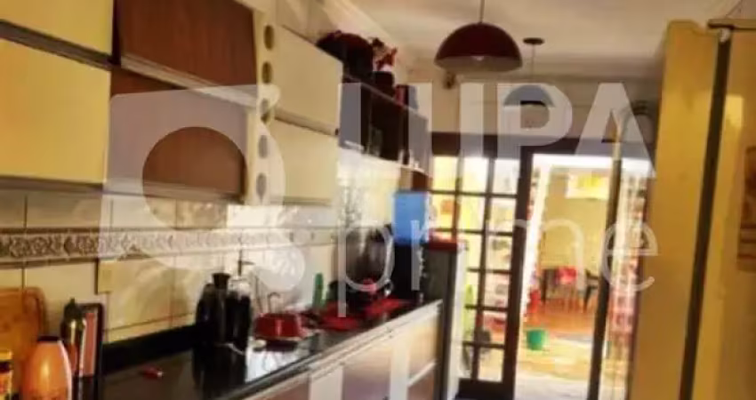 Casa com 5 quartos e 4 vagas de garagem à venda no sítio do mandaqui