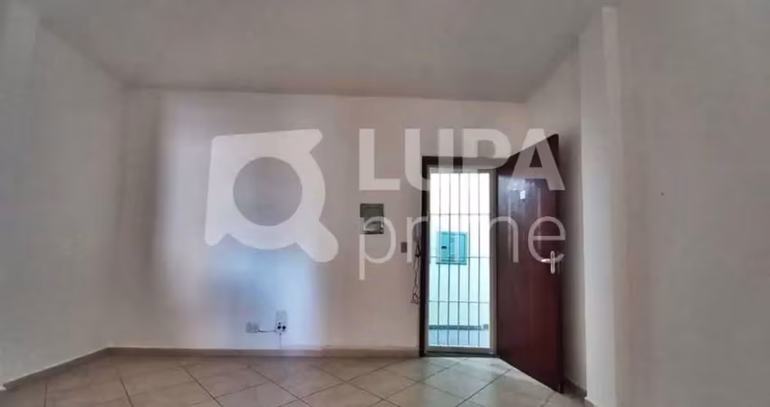 Sala comercial com 3 salas para alugar na Rua Alferes Magalhães, 238, Santana, São Paulo