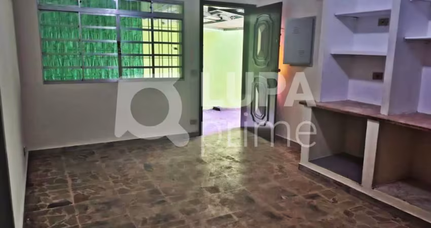 Casa com 7 quartos e 3 vagas de garagem para locação no jardim brasil
