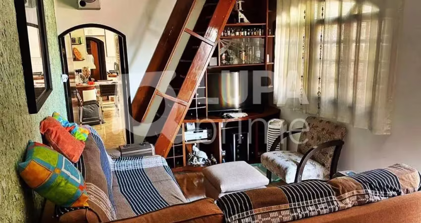 Casa com 2 quartos e 3 vagas de garagem à venda no parque boturussu
