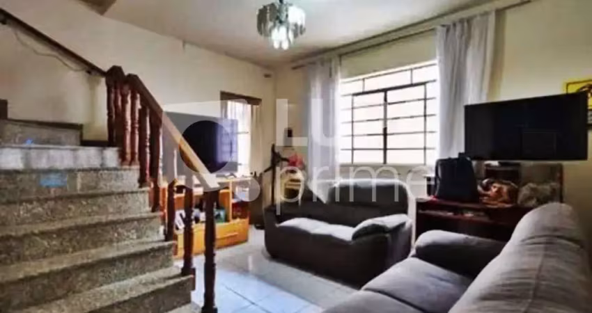 Casa com 3 quartos e 1 vaga de garagem à venda na cachoeirinha