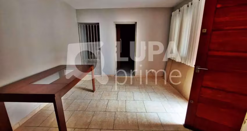 Casa com 3 quartos e 2 vagas de garagem à venda na vila maria alta