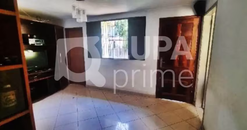 Casa com 3 quartos e 2 vagas de garagem à venda na vila maria alta