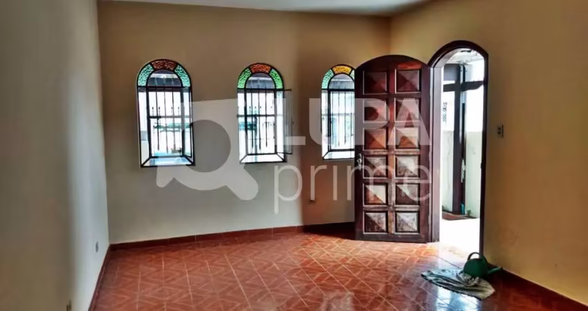Casa com 3 quartos e 2 vagas de garagem à venda na vila medeiros